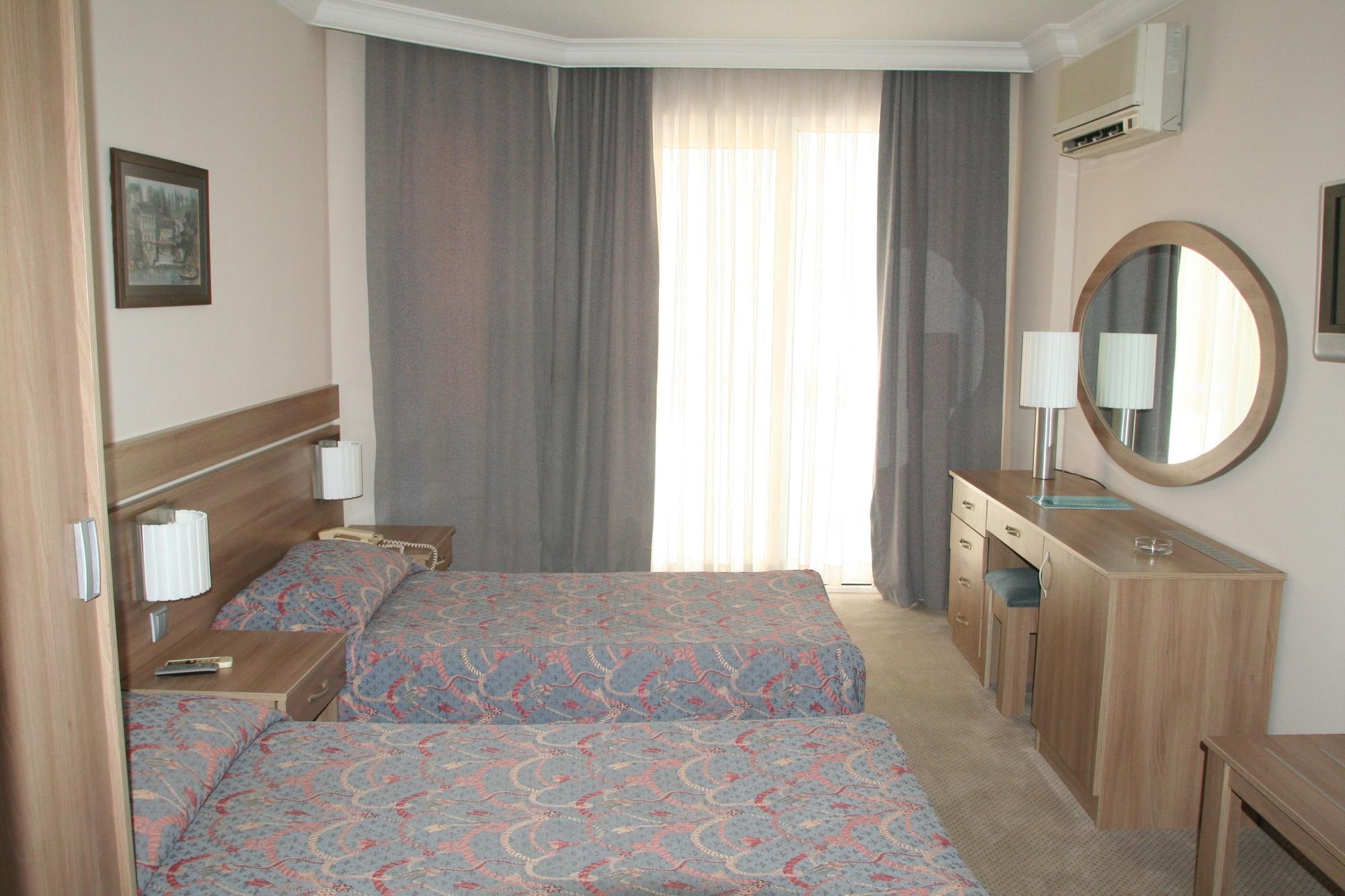 Elysee Beach Hotel Аланя Екстериор снимка